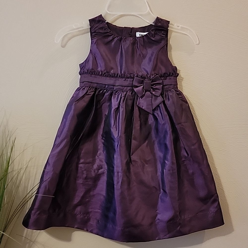 DKNY PURPLE/PLUM SLEEVELESS DRESS WITH RUFFLE BOW, SIZE 3T